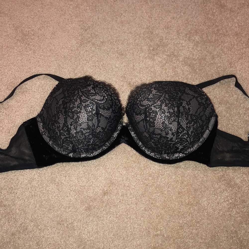 Victoria’s Secret very sexy push up bra